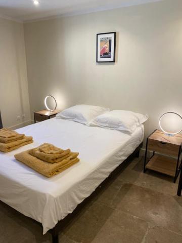 Duplex En Plein Coeur De Montpellierアパートメント エクステリア 写真